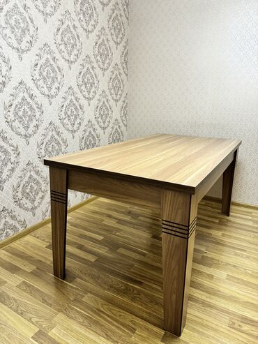 stol stul ev üçün: Qonaq masası, Dördbucaq masa