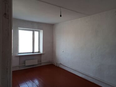 Продажа квартир: 3 комнаты, 60 м², 105 серия, 2 этаж, Косметический ремонт