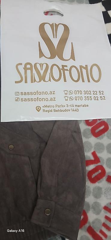 sasso: Zamşa kurtka, Sassofono, L — 1