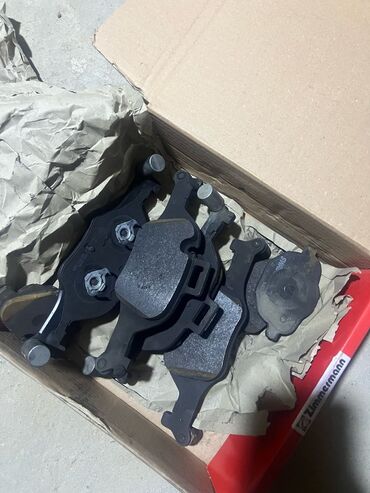 Əyləc diskləri: Avtomobil üçün əyləc komplekti Tərkibi: - 4 ədəd əyləc diski (2 ön, 2 — 7