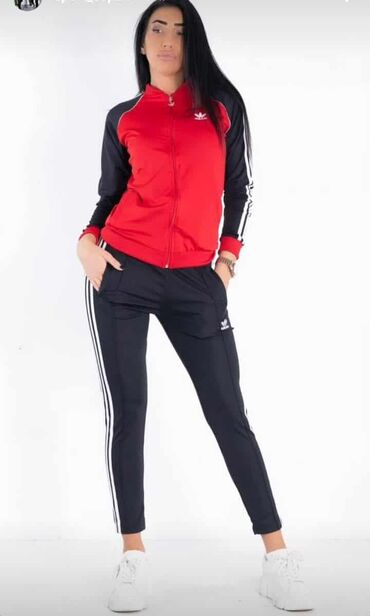 Gornji i donji deo: Trenerka 
mokra likra 
Vel s, m, l, xl, 2xl
Cena 3500 din — 3