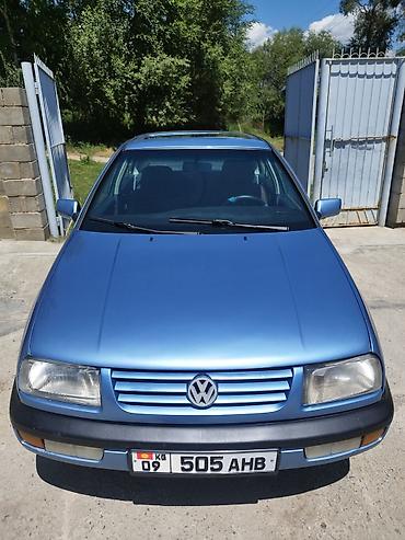 бора машина: Volkswagen Vento: 1993 г., 1.8 л, Механика, Бензин, Седан — 1