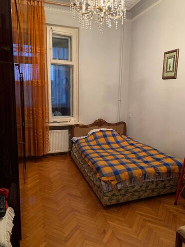 Köhnə tikili: Bakı, 3 otaqlı, Köhnə tikili, m. Nəriman Nərimanov, 100 kv. m — 3