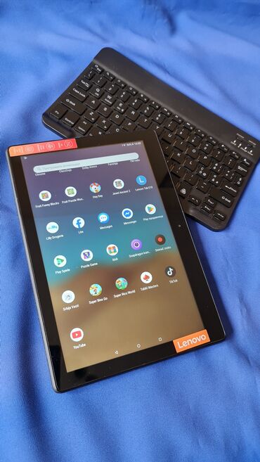 Tableti: Lenovo Tab E10 + bežična Bluetooth tastatura - Tablet: Lenovo Tab E10 — 17