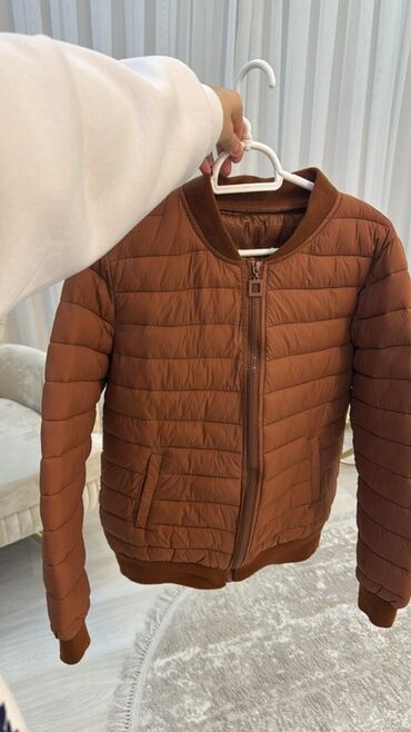 Manejlər: Kurtka yeni kimidir 2/3 defe ancaq geyinilib m razmerdi