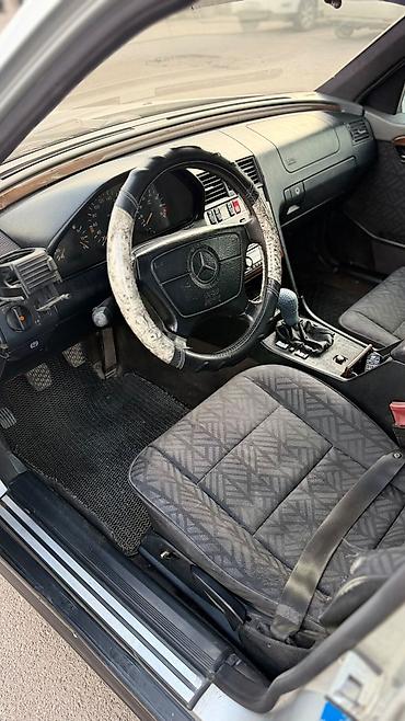 13 сешка: Mercedes-Benz C-Class: 1993 г., 1.8 л, Механика, Бензин, Седан — 9