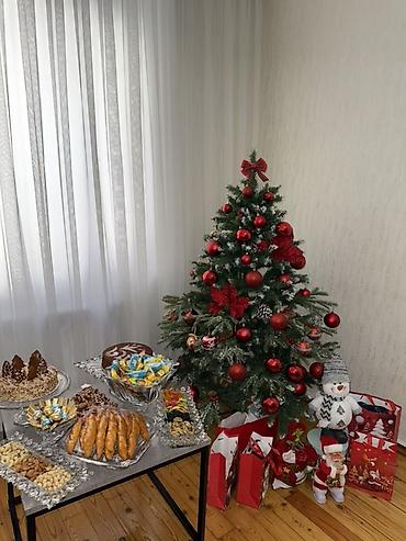 sam agaci satilir: Bayramlıq Yeni il ağacı – tam bəzədilmiş dəst - Təxminən 1,6–1,8 m — 2