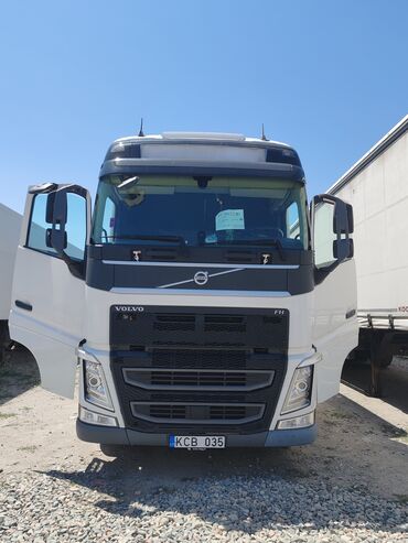 купить фронтальный погрузчик бу: Тягач, Volvo, 2018 г., Тентованный