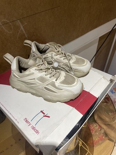 женские брендовые туфли недорого: Кроссовки и спортивная обувь