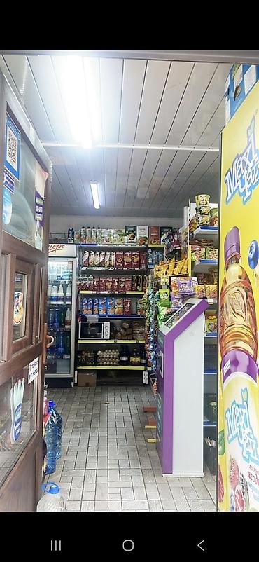 Аренда магазинов: 4-й мкр Продается действующий продуктовый магазин Площадь: 30м2 — 8