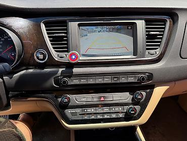 Kia: Kia Carnival: 2020 г., Минивэн — 16