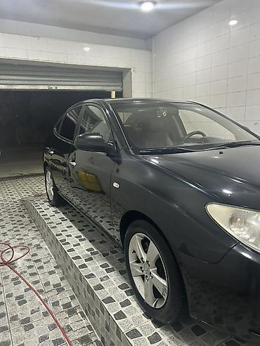 mercedes 190 1993: Hyundai Avante (Elantra) sedan - Kuzov: 4 qapılı sedan, qara rəng - — 3