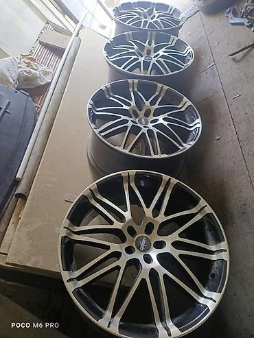 Другие детали системы освещения: Разбор Audi A6 C5 (1997–2004) — запчаст В наличии на фото: - Задние — 10