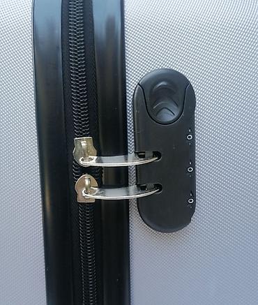 Putni koferi i torbe: EXTRA SNIŽENJE: KOFERI SREDNJI – SA 4200 RSD NA 3000 RSD MODEL 8010 – — 10