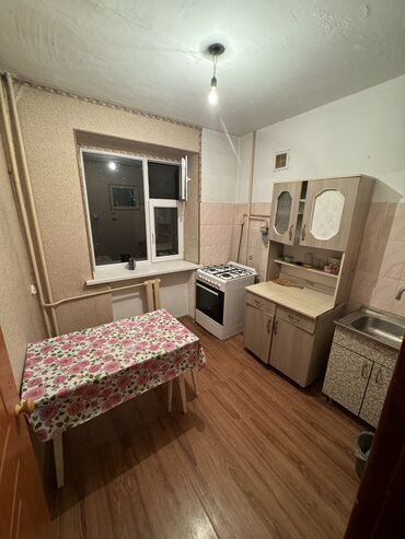 дом кара балта продажа: 2 бөлмө, Менчик ээси, Чогуу жашоосу жок, Жарым -жартылай эмереги бар