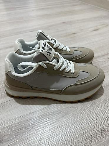 Мужские кроссовки, 41, 41.5, 42, Fashion, Б/у, цвет - Серый, Самовывоз, Платная доставка