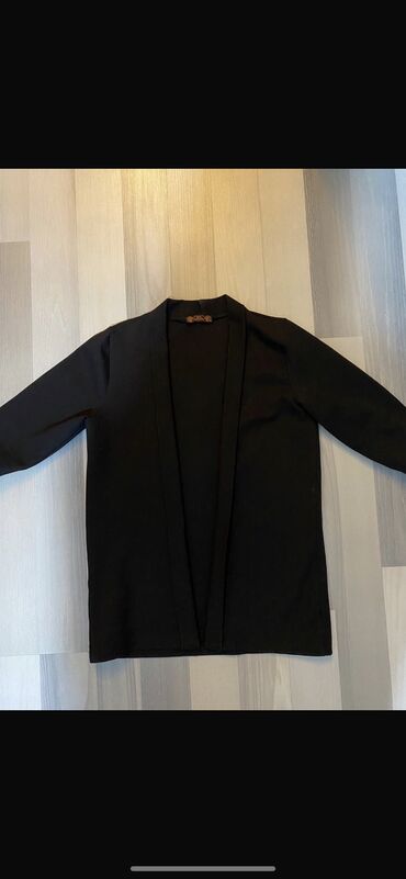 свитер: Женский свитер S (EU 36), цвет - Черный