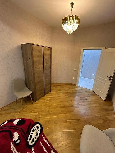 icare qaraj: İcarəyə verilir 3 otaqlı yeni tikili 104 m², 28 May m. Kateqoriya — 7