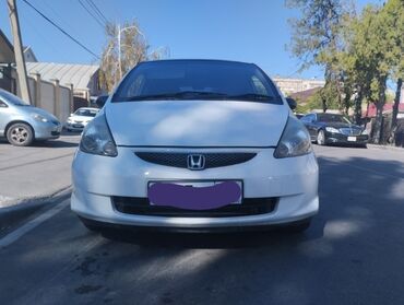 рассрочкага машина берем: Honda Fit: 2004 г., 1.3 л, Вариатор, Бензин, Хэтчбэк