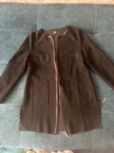 Другая женская одежда: Женский комплект одежды (микс) Б/у, за 2000 сом, пакет вещей, размеры — 4