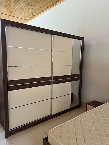 *Dolab satilir* Eni 220sm Hund 210 sm *Qiymet 240azn* Ünvan Binəqədi