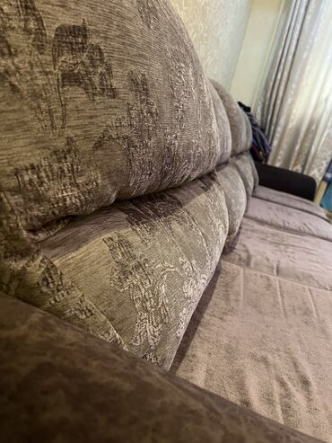 угловой диван с креслом раздвижной: Диван-кровать, цвет - Коричневый, Б/у