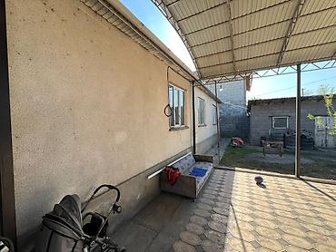 Продажа коттеджей и домов: 🏡✨ ПРОДАЁТСЯ ПРОСТОРНЫЙ ДОМ ✨🏡 📍 Район: ГЭС-3 🏠 Комнат: 4 📐 Площадь — 4