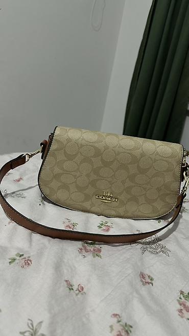 coach обувь: Сумка Coach через плечо.
брала за 5к, так и не поносила — 1