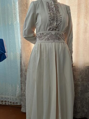 платье 44: Вечернее платье, Длинная модель, 2XL (EU 44)