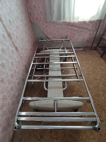 лежаки: Функциональная кровать медицинская кровать — 3