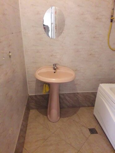 Uzunmüddətli kirayə mənzillər: Sumqayit seher 10mkrayonda. bina 65. 5 metebeli binanin 5 mertebesi -da lalafo.az — 9 Uzunmüddətli kirayə mənzillər: Sumqayit seher 10mkrayonda. bina 65. 5 metebeli binanin 5 mertebesi — 9