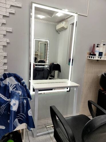 аренда помещения на день рождения: Сдаю Кабинет в салоне, 15 м², Для мастера по маникюру, Для парикмахера
