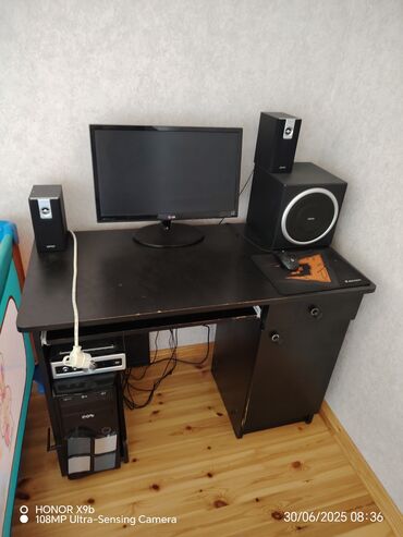 notebook irşad: Masaüstü kompüter komplekti Tərkib: - Sistem bloku: ATX korpus