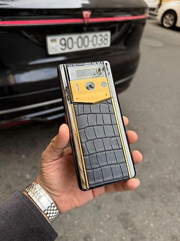 meta guest: Vertu 512 GB, rəng - Qara, Zəmanət — 7