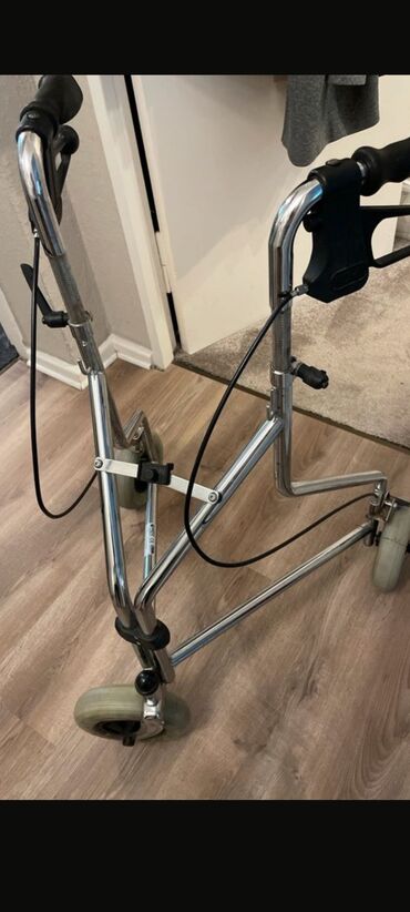 çelik: Rollyator