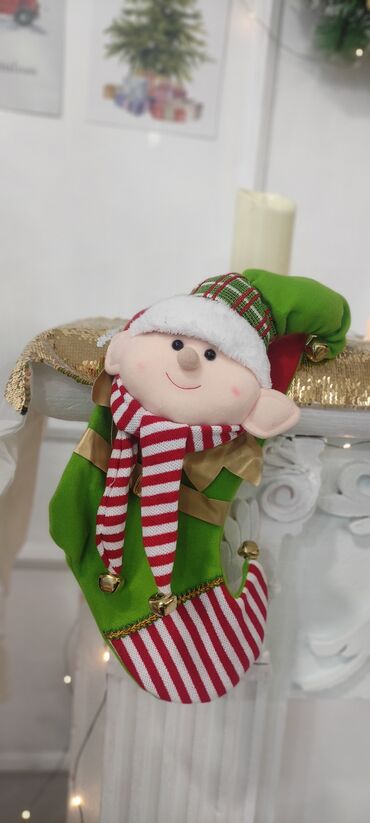 Yeni il oyuncaqları və bəzəkləri: Yeni il hədiyyə və oyuncaqları ətraflı məlumat ücün yaza və ya zəng — 21