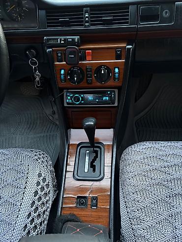 w124 coupe: Mercedes-Benz W124: 2.5 l | 1993 il Sedan — 5