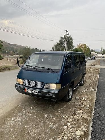 bis vip: Ssangyong Istana: 1996 г., 2.9 л, Механика, Дизель, Бус — 2