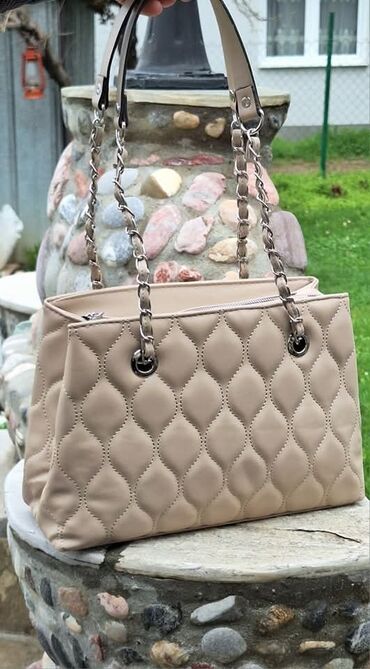 chanel zenski parfemi: Shoulder bag