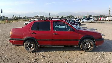 vento: Volkswagen Vento: 1993 г., Седан — 4