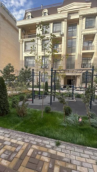 ава ком: 3 комнаты, 70 м², Элитка, 1 этаж, Евроремонт — 1