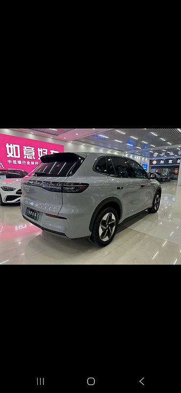 Geely: Geely : 2025 г., Электромобиль, Кроссовер — 3