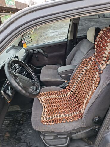 Volkswagen: Volkswagen Vento: 1995 г., 1.8 л, Механика, Бензин, Седан — 9