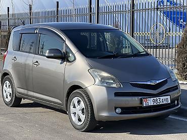 Toyota: Toyota Ractis: 2006 г., 1.5 л, Автомат, Бензин, Минивэн — 3