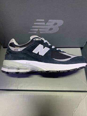 Кроссовки и спортивная обувь: Мужские кроссовки, 43, New Balance, Новый, цвет - Черный, Платная доставка