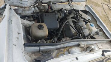 ваза стеклянная прозрачная высокая без узора: VAZ (LADA) 2107: 1.6 l | 2008 il 54234 km Sedan