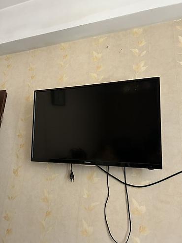 ТВ и видео: Hisense LED televizor + divar asqısı - Ekran: təxminən 32–40 düym — 1