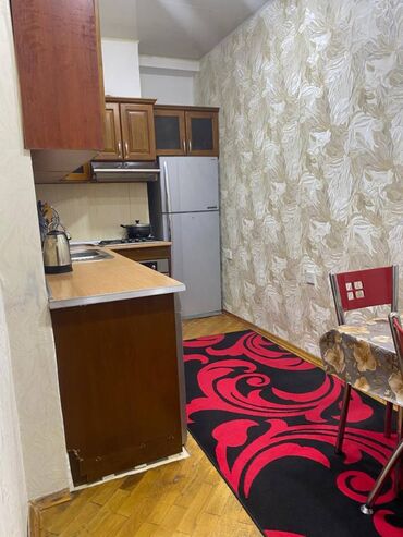 Uzunmüddətli kirayə mənzillər: Neftcilər metrosu Nazli sarayın yanınında mənzil kirayə verilir — 5