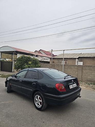 avensis 2001: Toyota Avensis: 1998 г., 1.8 л, Механика, Бензин, Хэтчбэк — 4