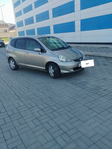 рога на фит: Honda Fit: 2005 г., 1.3 л, Вариатор, Бензин, Хэтчбэк